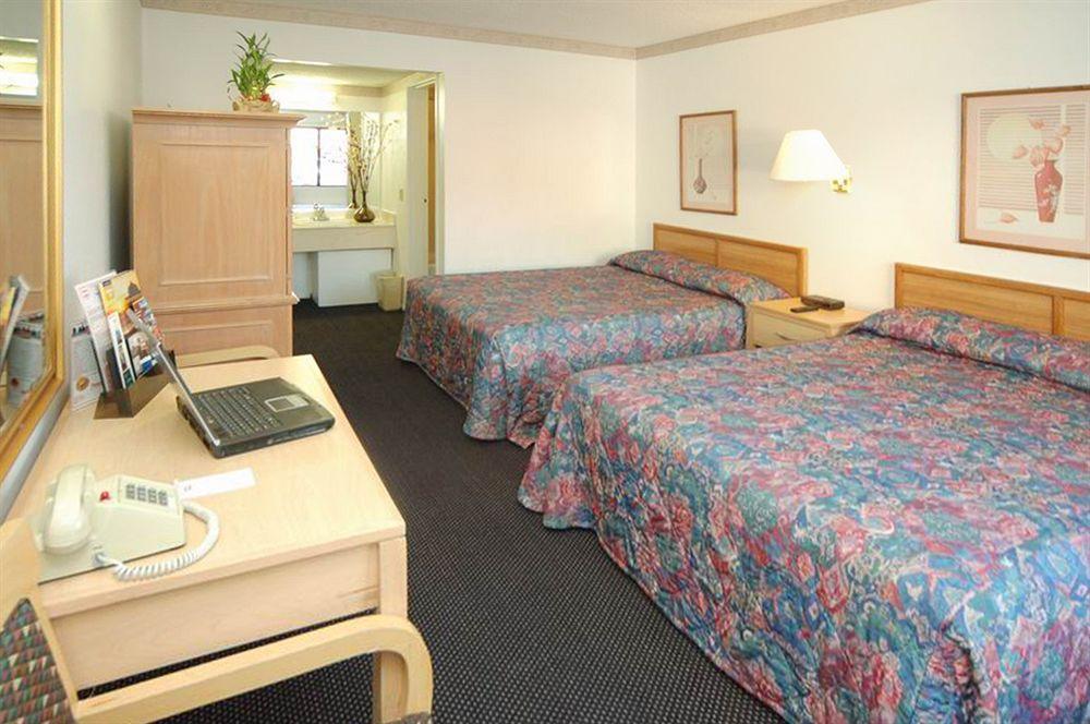 Econo Lodge Anaheim North Экстерьер фото