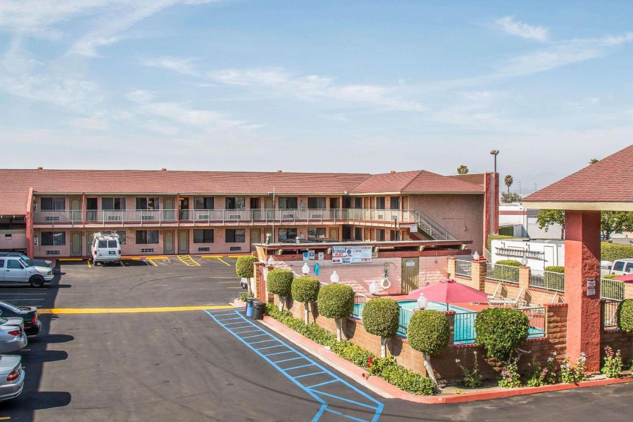 Econo Lodge Anaheim North Экстерьер фото